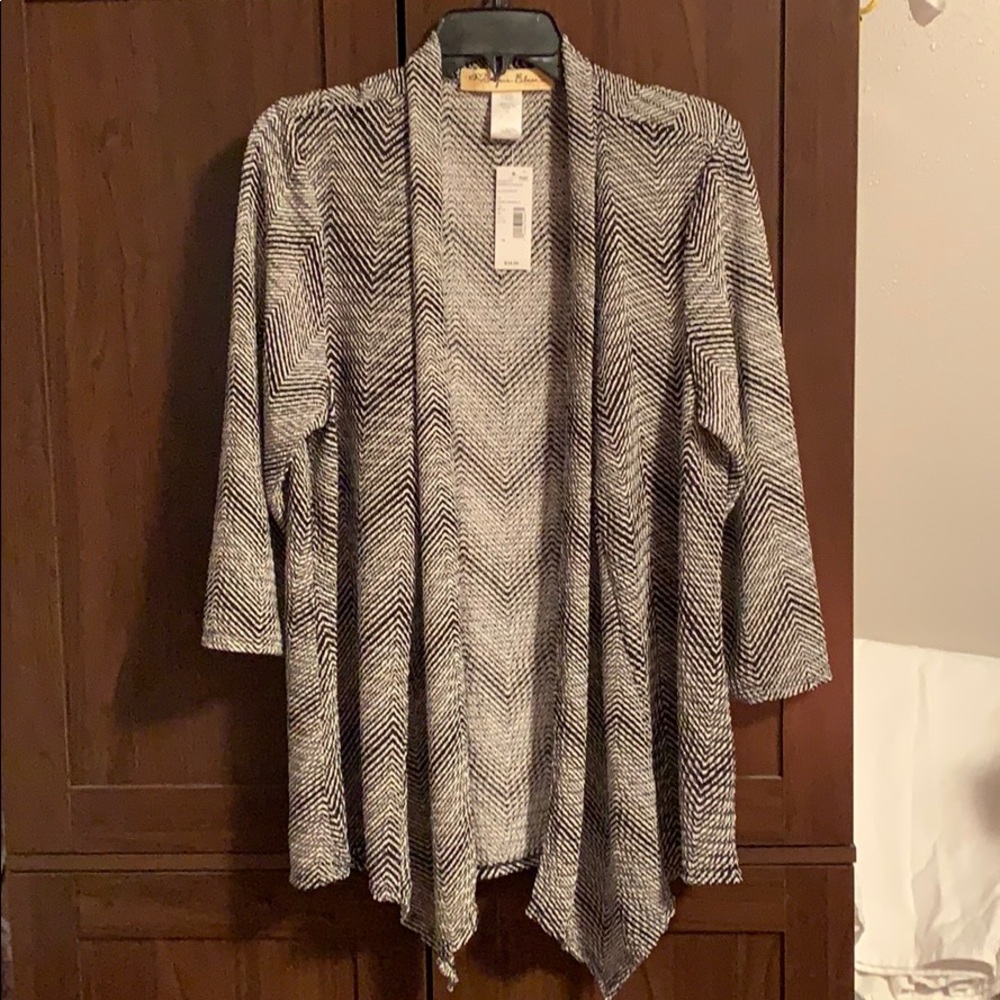 Ladies cardigan.
